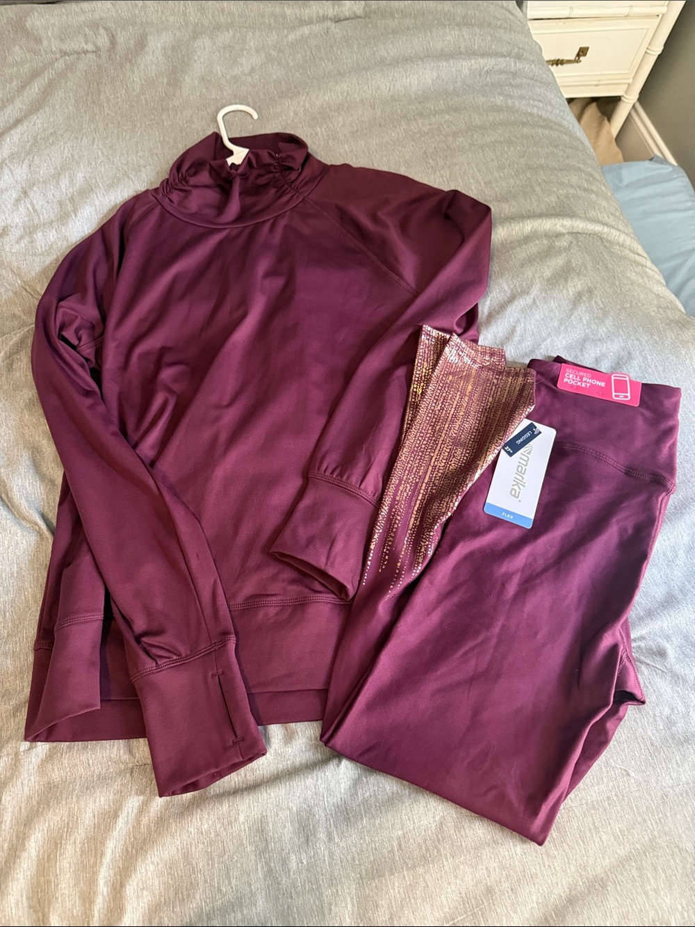 Women’s Burgundy Active Leggings and Pullover Set